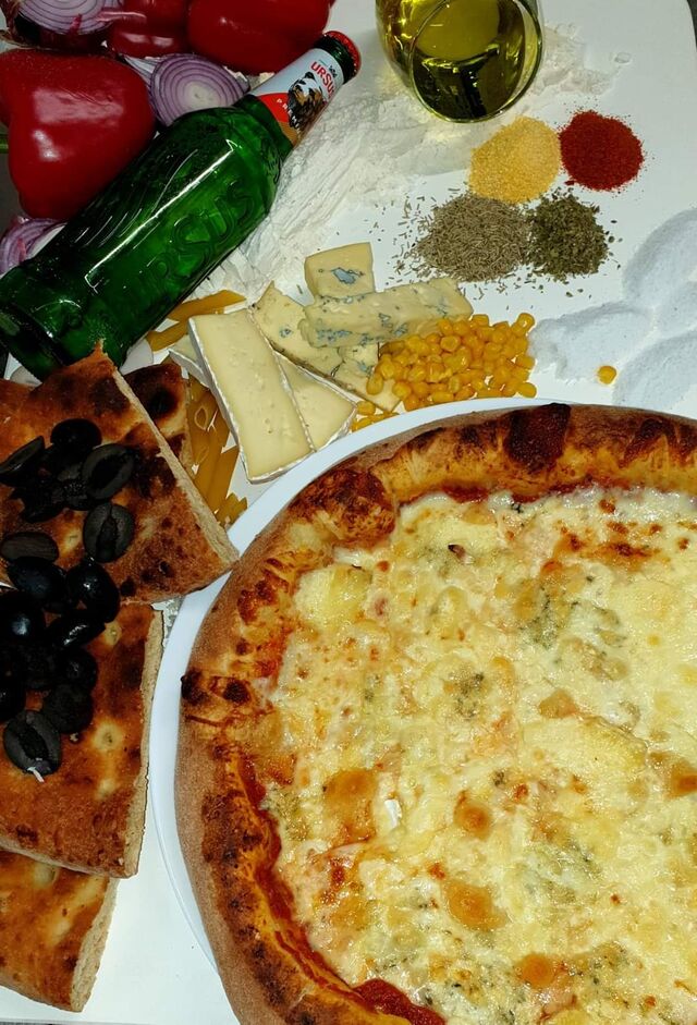 Pizza Quattro Fromaggi 
