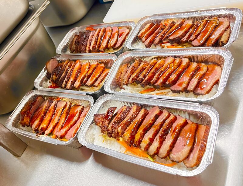 Canard laqué dans son emballage prêt à emporter 