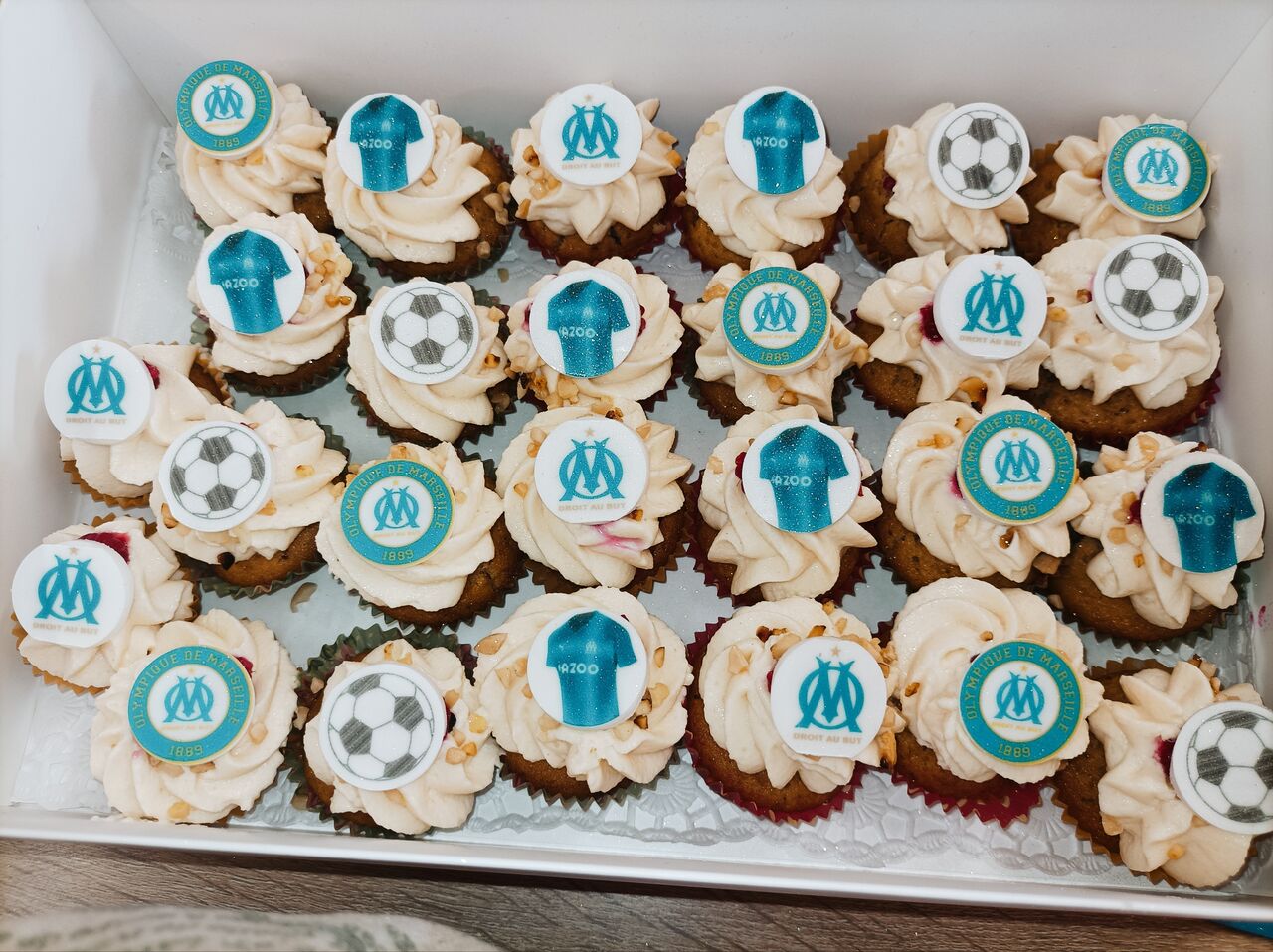 Mini cupcakes thème OM/Foot