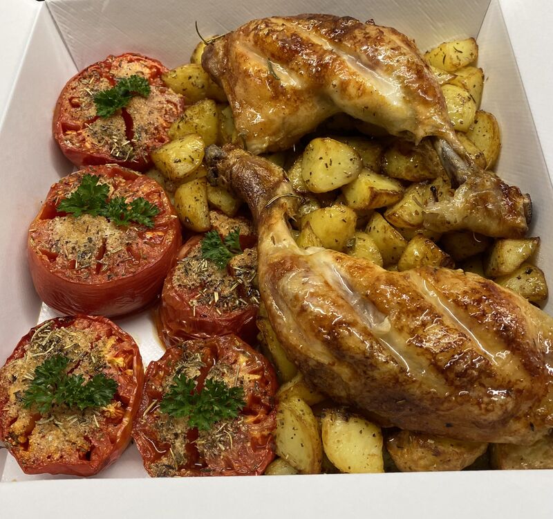 Cuisses de poulet, pommes de terre et tomates à la provençale