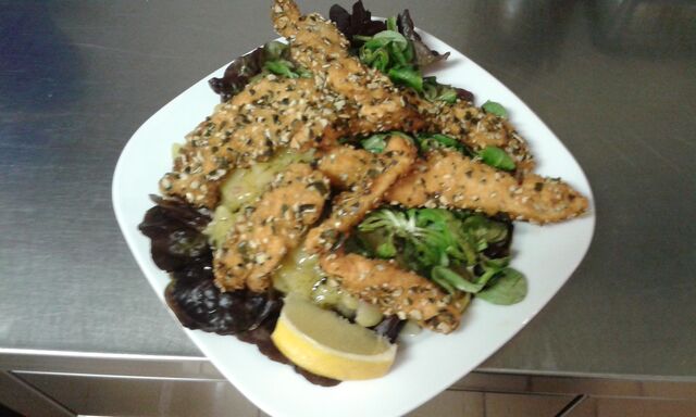 Steirischer Backhendlsalat