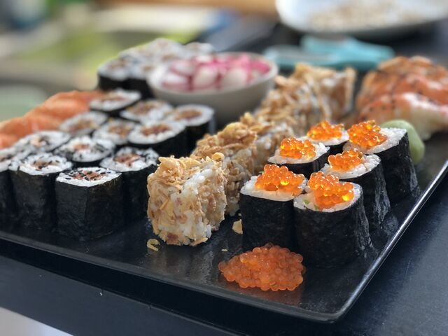 plateau sushis mix
toping aux œufs de truite