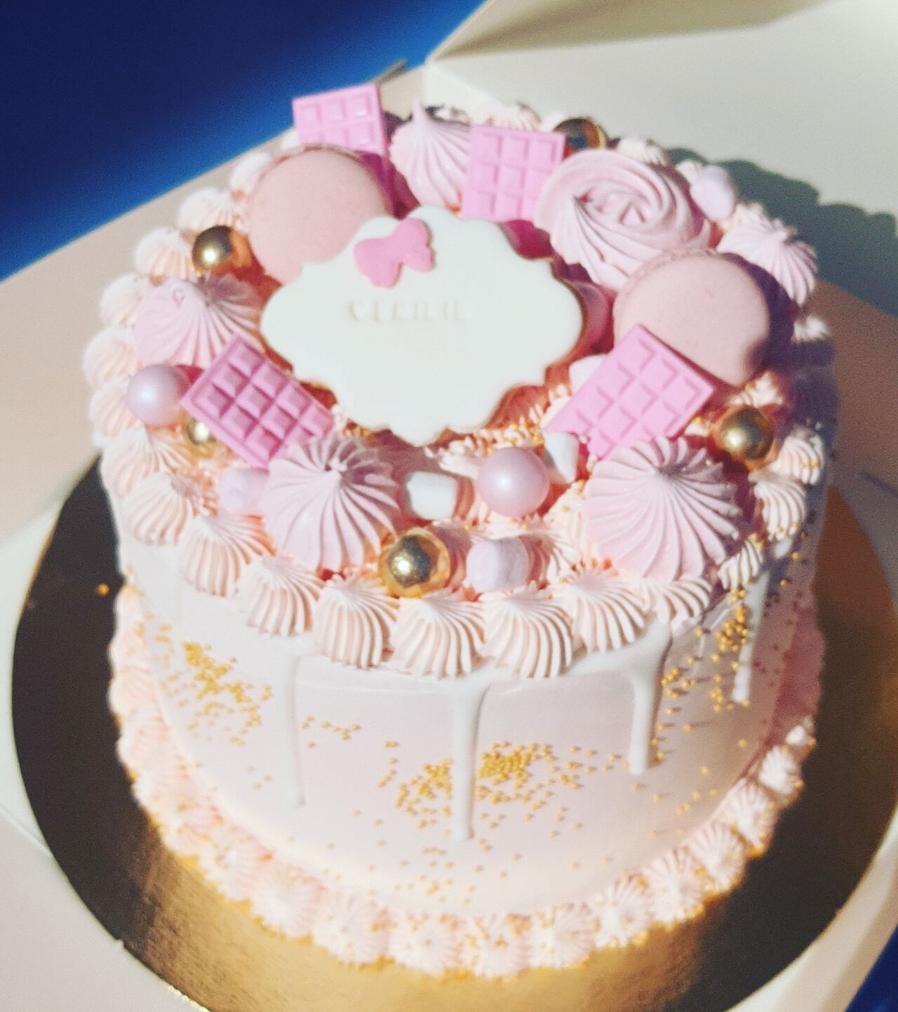 Layercake avec crème et déco au choix 