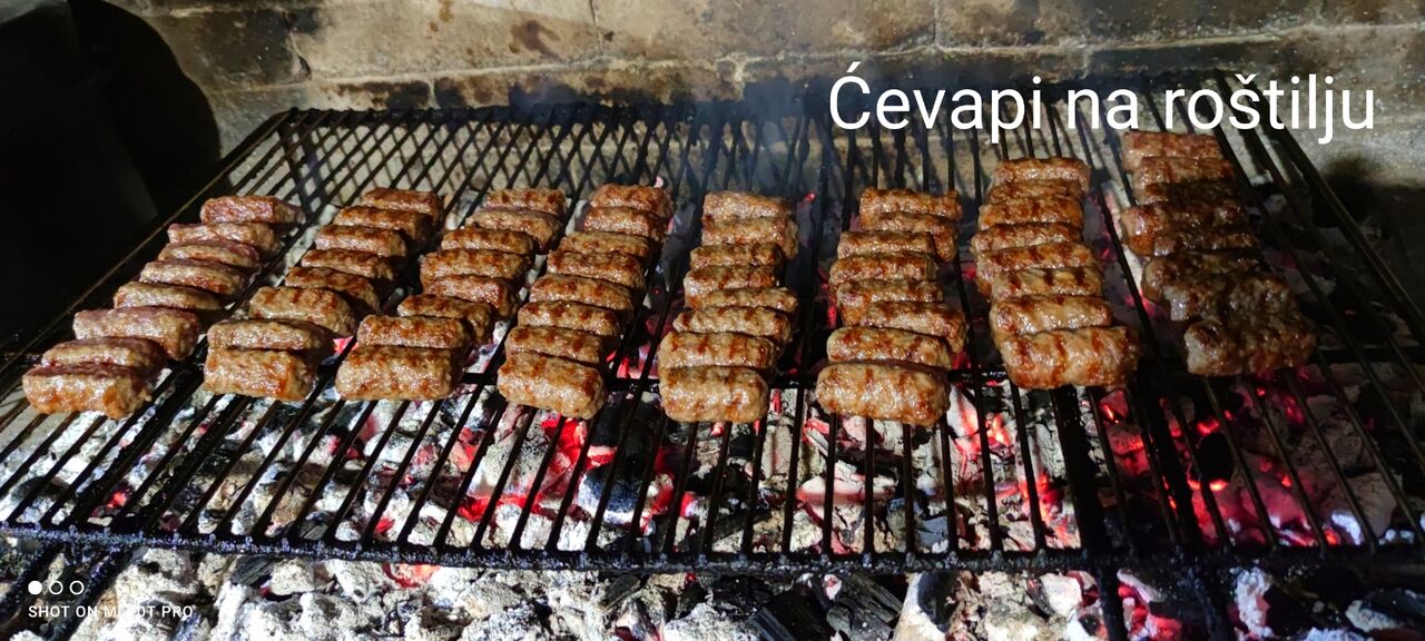 Ćevapi na roštilju