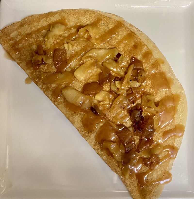 Breizh avec pommes et caramel beurre salé