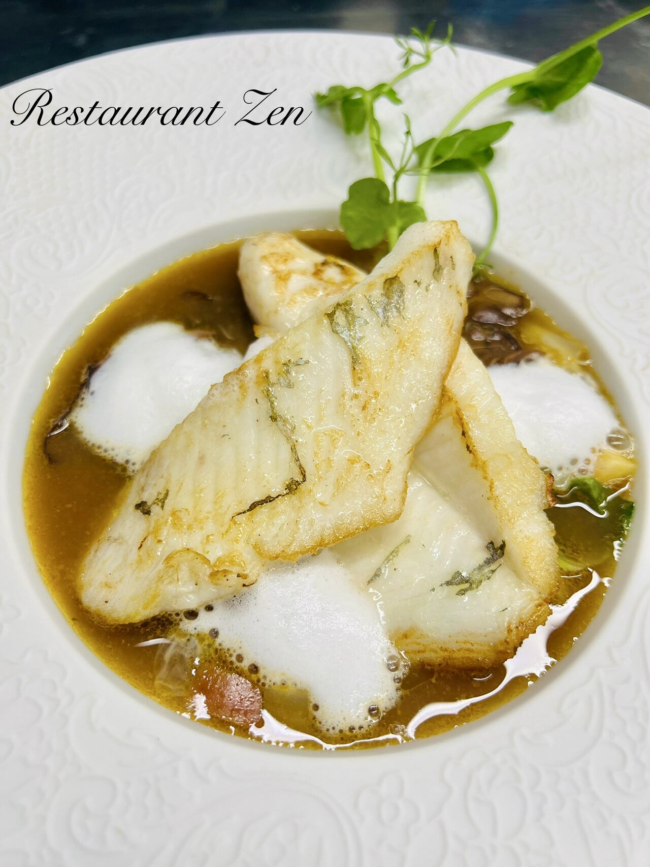 Saint Pierre dans son bouillon d'épices