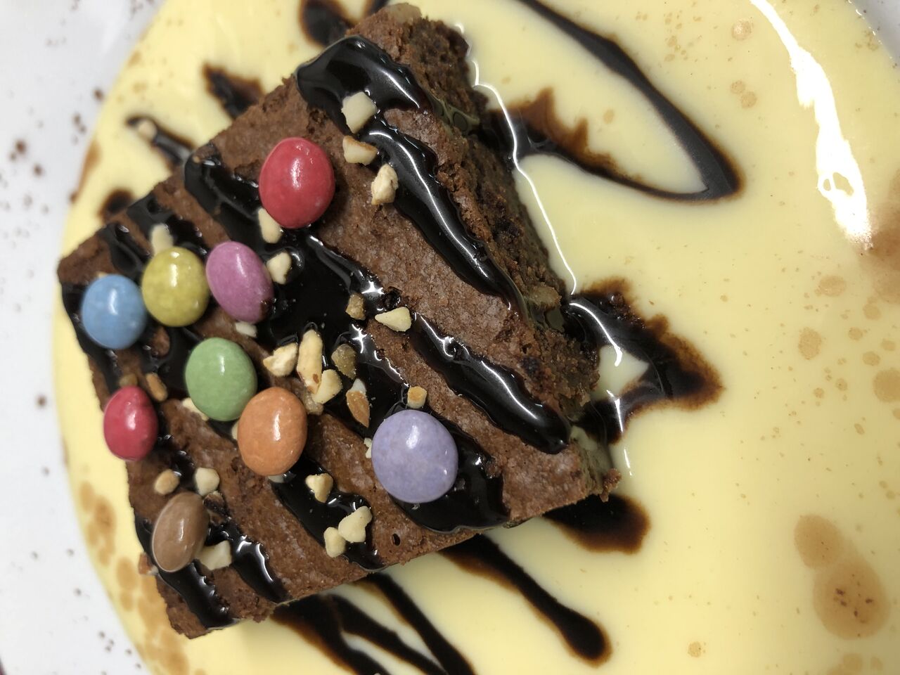 Brownie noix de pécan et crème anglaise
