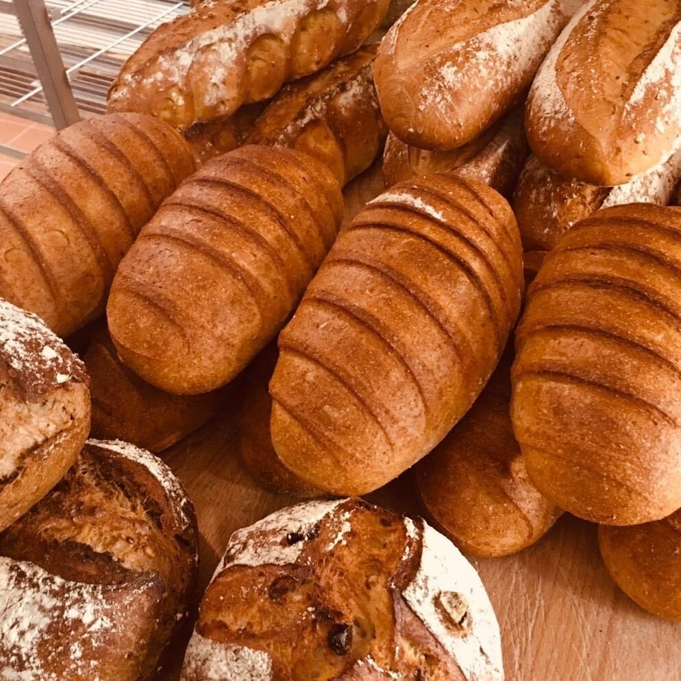 PAIN SPECIAUX: COMPLET, CEREALES, EPEAUTRE, MAIS, MALTE/ORGE ET BIEN D'AUTRE 