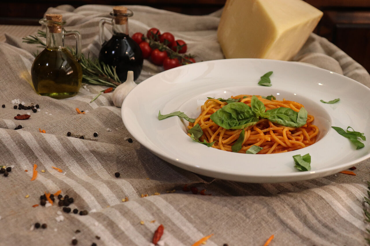 Pasta Al Pomodoro