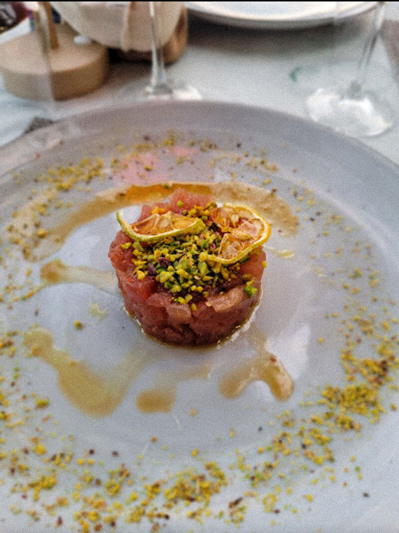 TARTARE DI TONNO CON GRANELLA DI PISTACCHIO - Tuna tartare with chopped pistachio