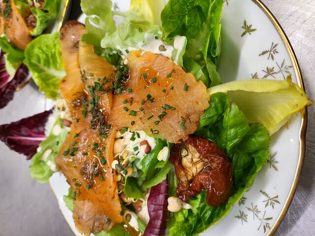 Salade de Filet de truite fumée 