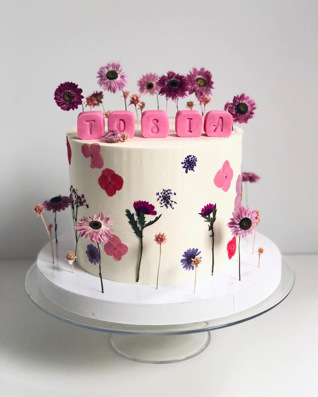 Torty okolicznościowe - suszone kwiaty