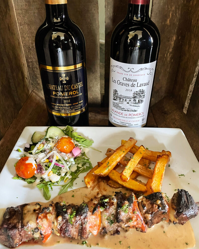 Brochette de bœuf, frites