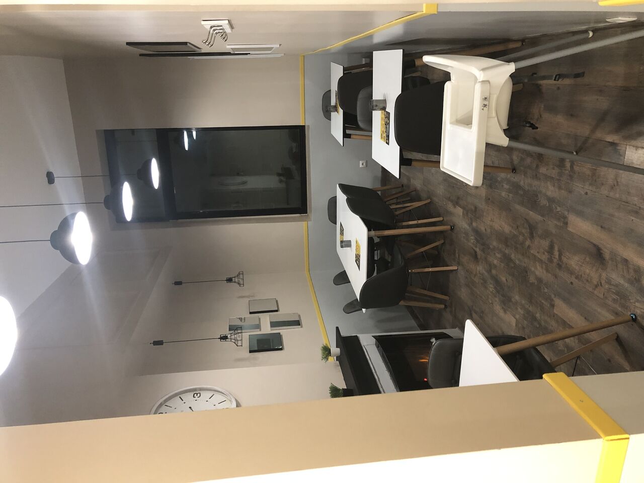 Grande Salle a l'étage.