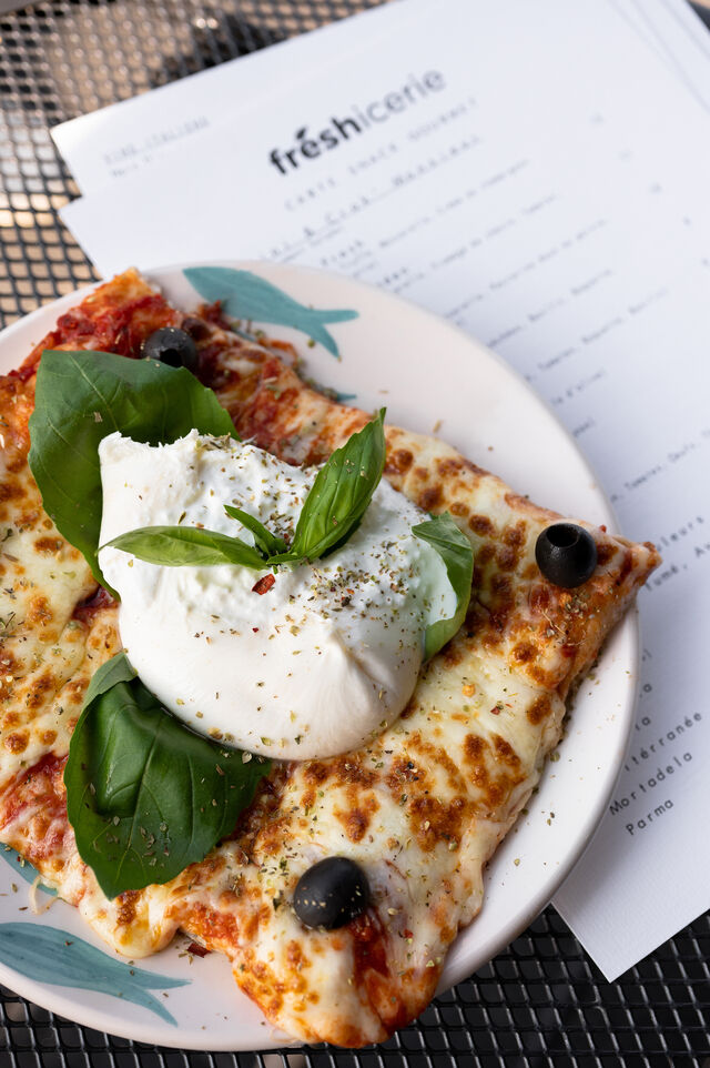 Pizza Burata !! FRESH tranches de pizza sur place ou à emporter