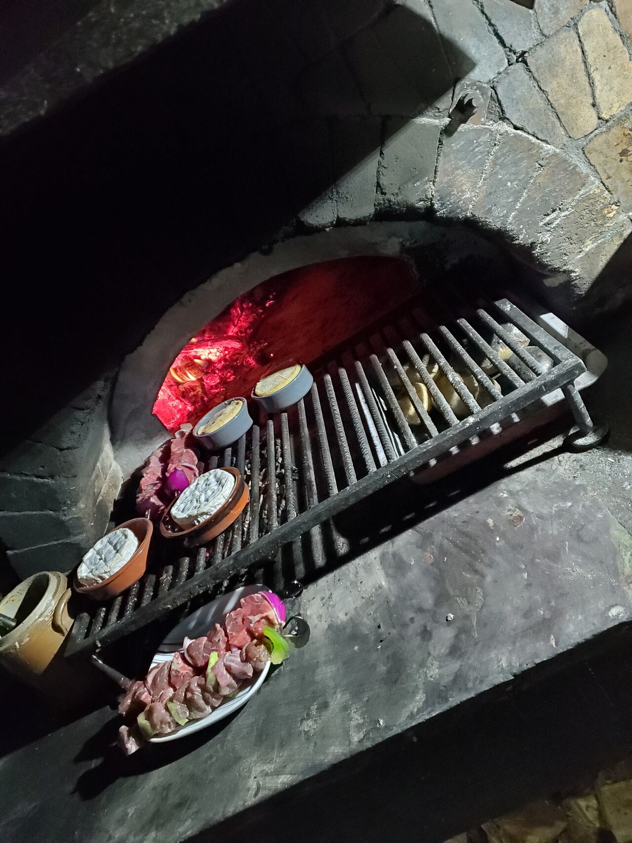 CUISSON DES VIANDES A LA BRAISE