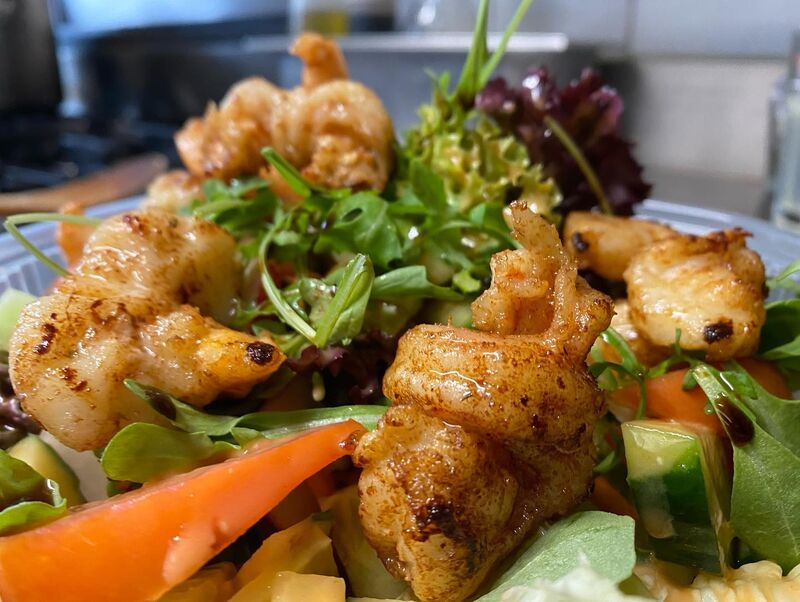 Salat mit Garnelen