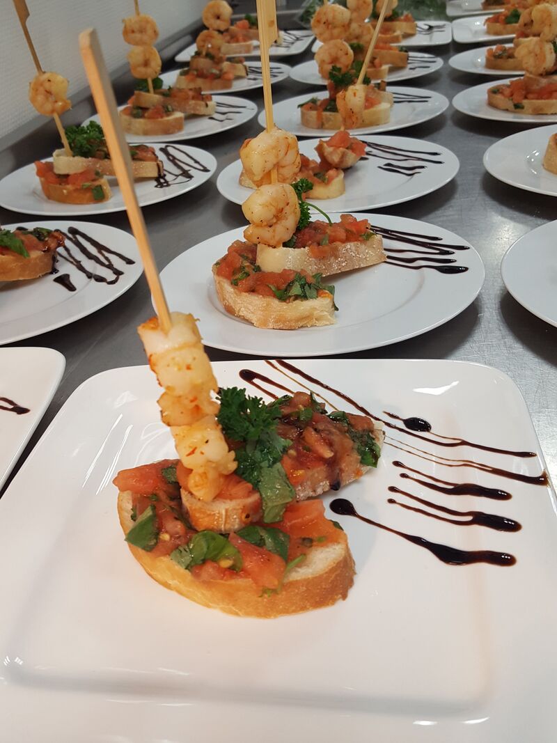 Bruschetta met Garnalen spies