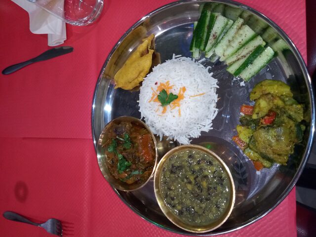 Thali thakali
Plat nepalais composé de plat varié