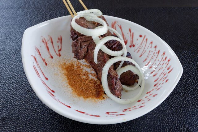 BROCHETTES DE BOEUF MARINÉES GRILLÉES 