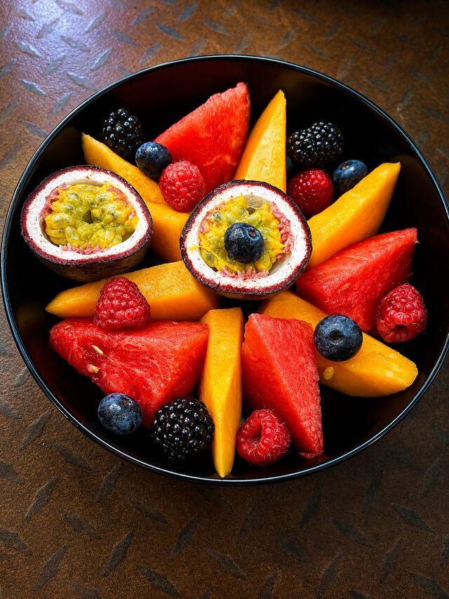 assiette de fruits frais selon arrivage