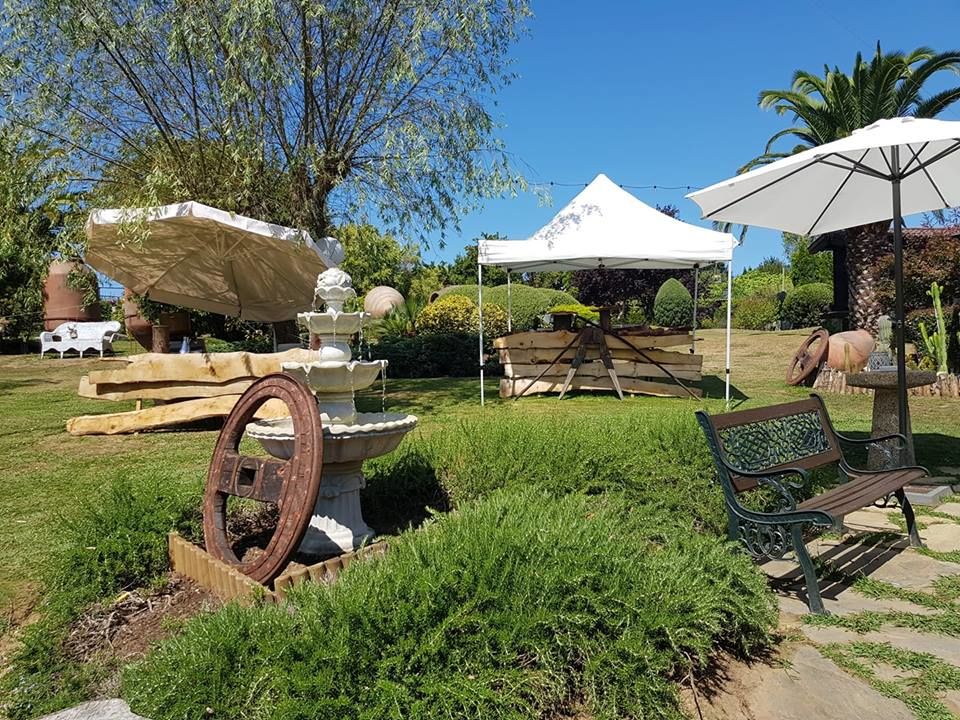 Aperitivo de Boda en el alprende de nuestros jardines con showcooking
