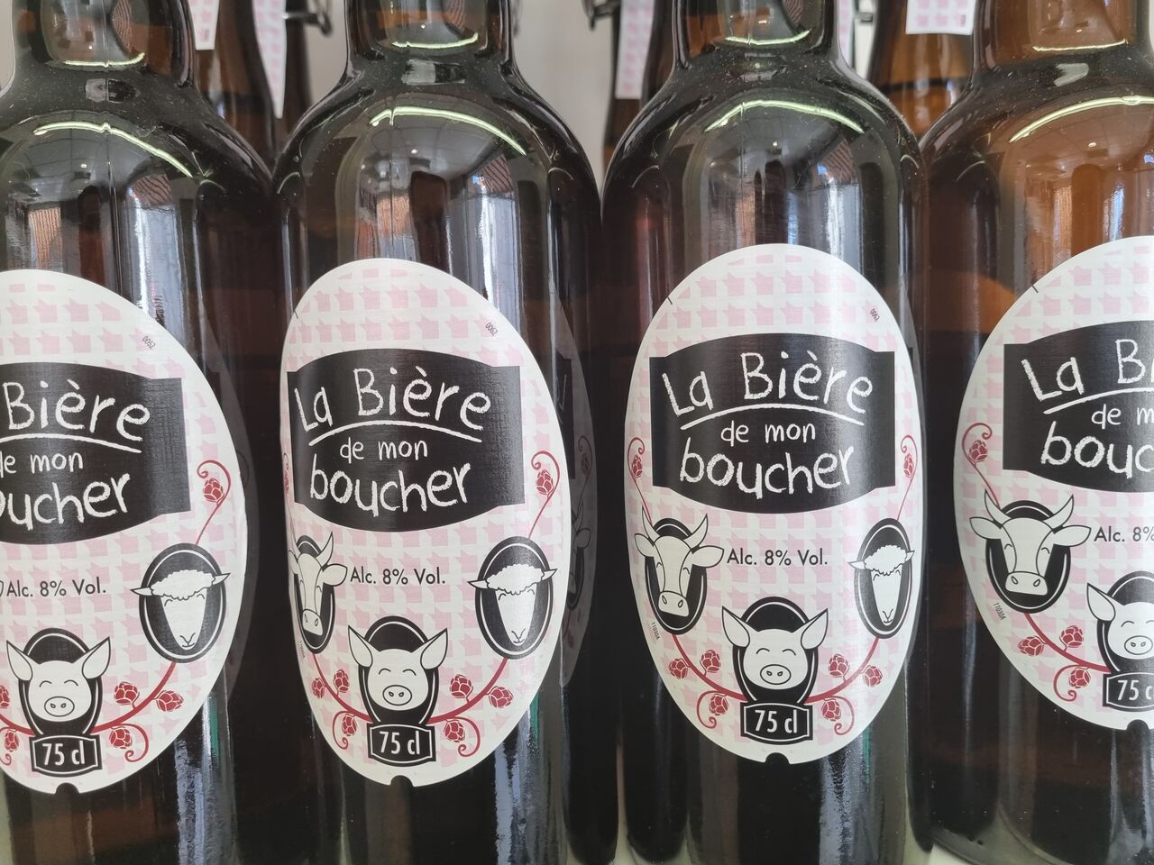 Retrouvez la bière triple LA BIÈRE DE MON BOUCHER . 