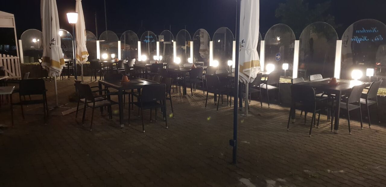 Unsere Terrasse bei Nacht