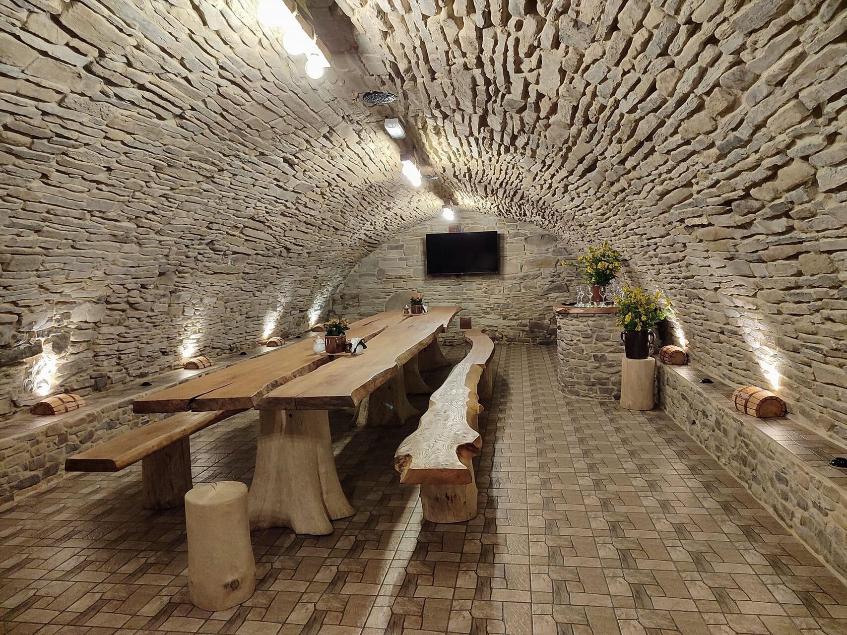 Zapraszamy do pierwszej odrestaurowanej PIWNICY z XVI w.