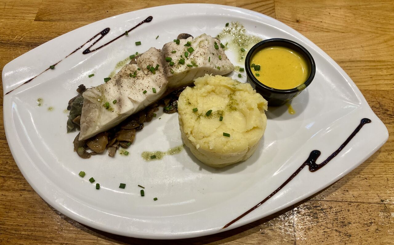 Pavé de maigre sauce safranée