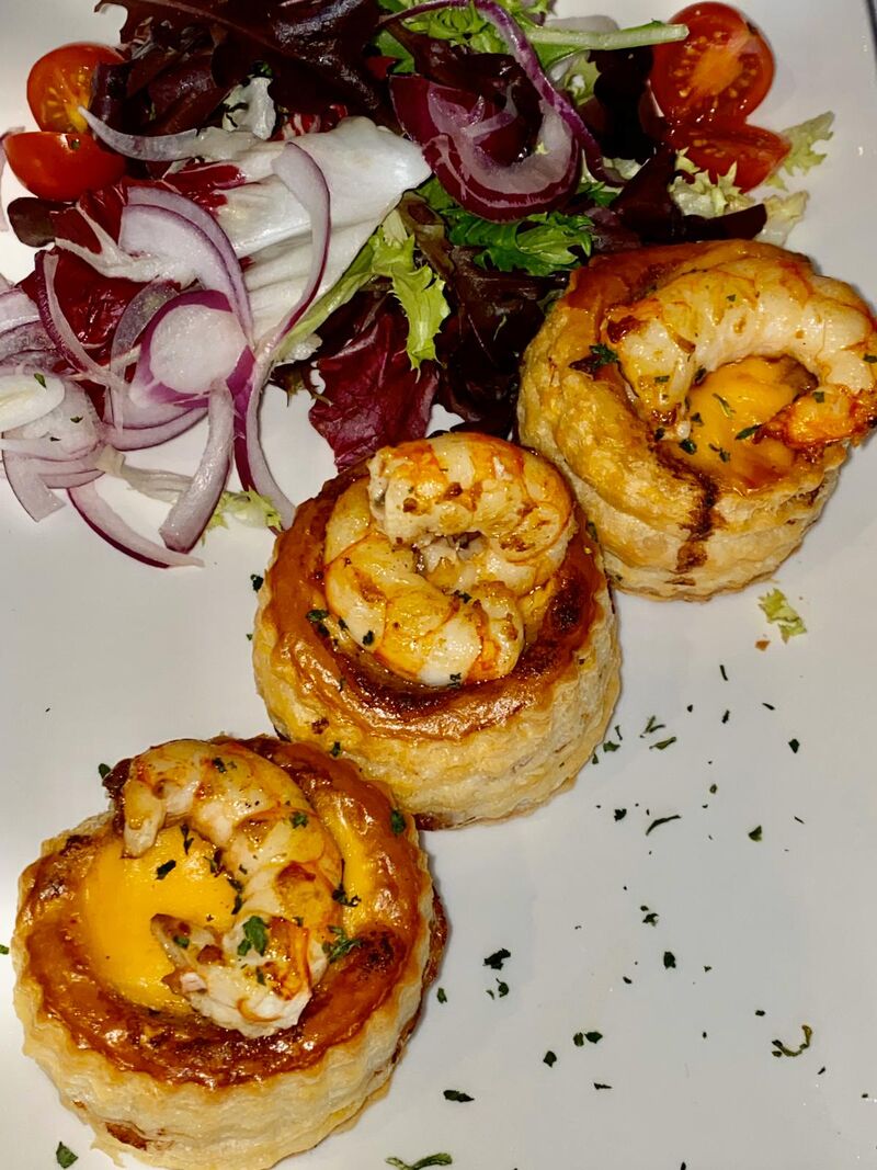 Volovanes de Centollo y Langostinos