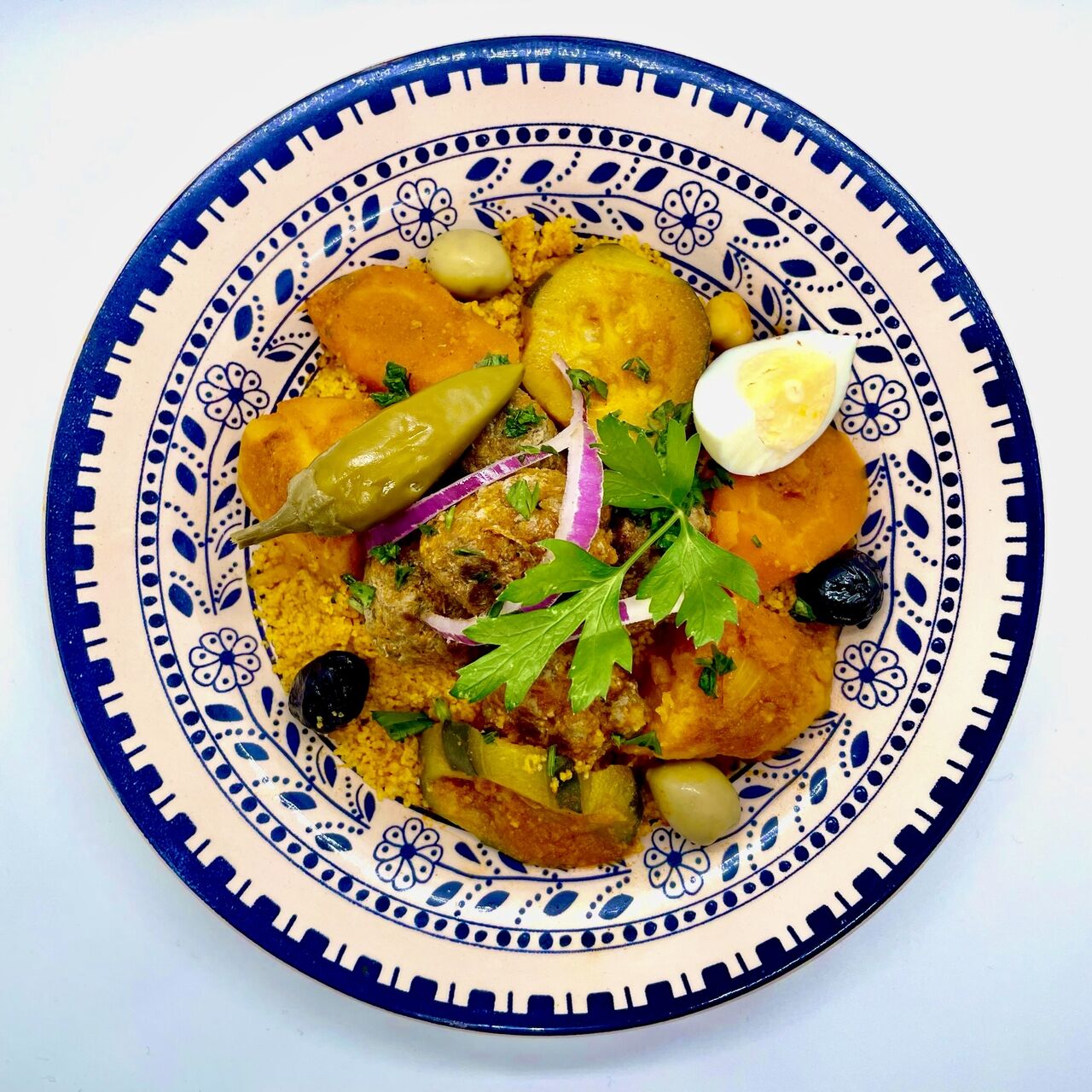 Couscous au gigot d'agneau mijoté 