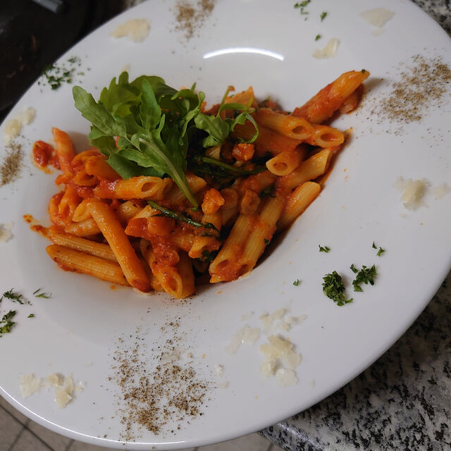 Penne all'arrabbiata
Chef's favorite pasta