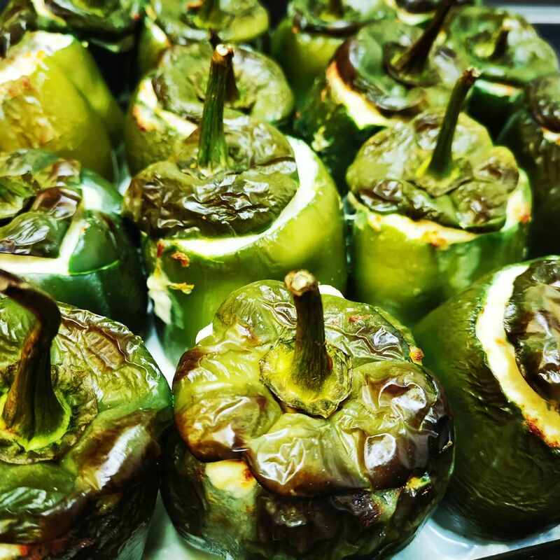 Exemple de plat du jour : poivrons farcis à la mousse de colin