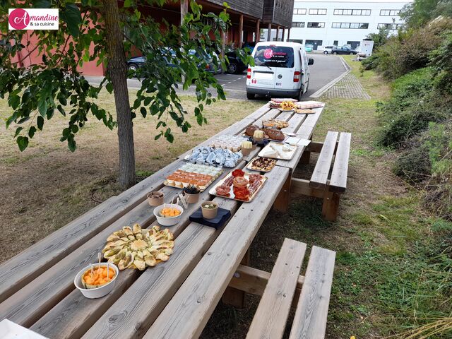 Buffet salé et sucré pour 15 personnes pour un évènement professionnel