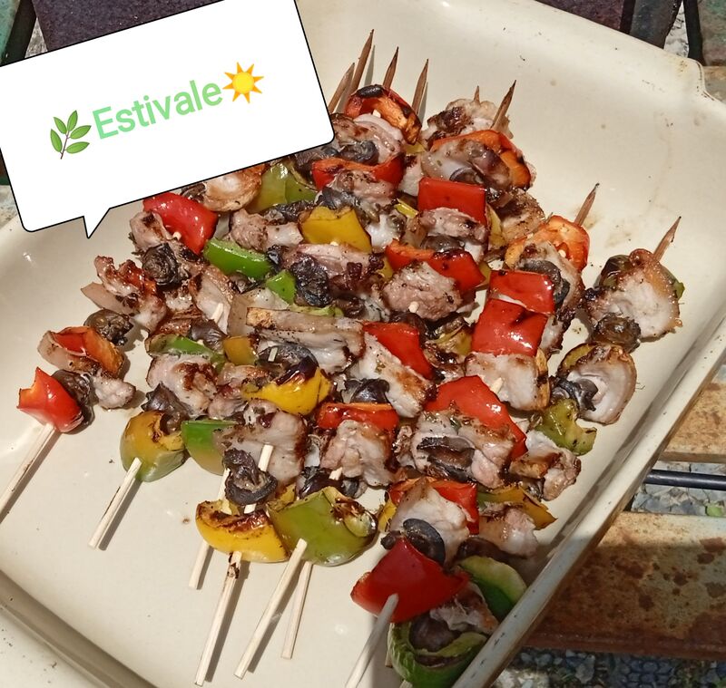 4 brochettes d'escargots 8,50 €