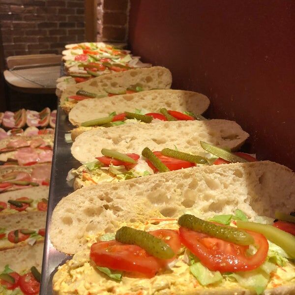 Nos sandwichs vont rejoindre une large gamme de snacking.