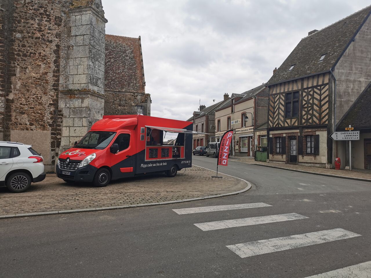 stef o pizz Chatillon en Dunois