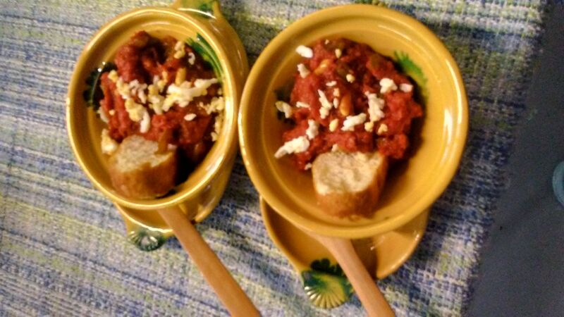 La titaina! Plato típico del Cabanyal y del Canyamelar. Prueba la auténtica titaina con tonyina de sorra.