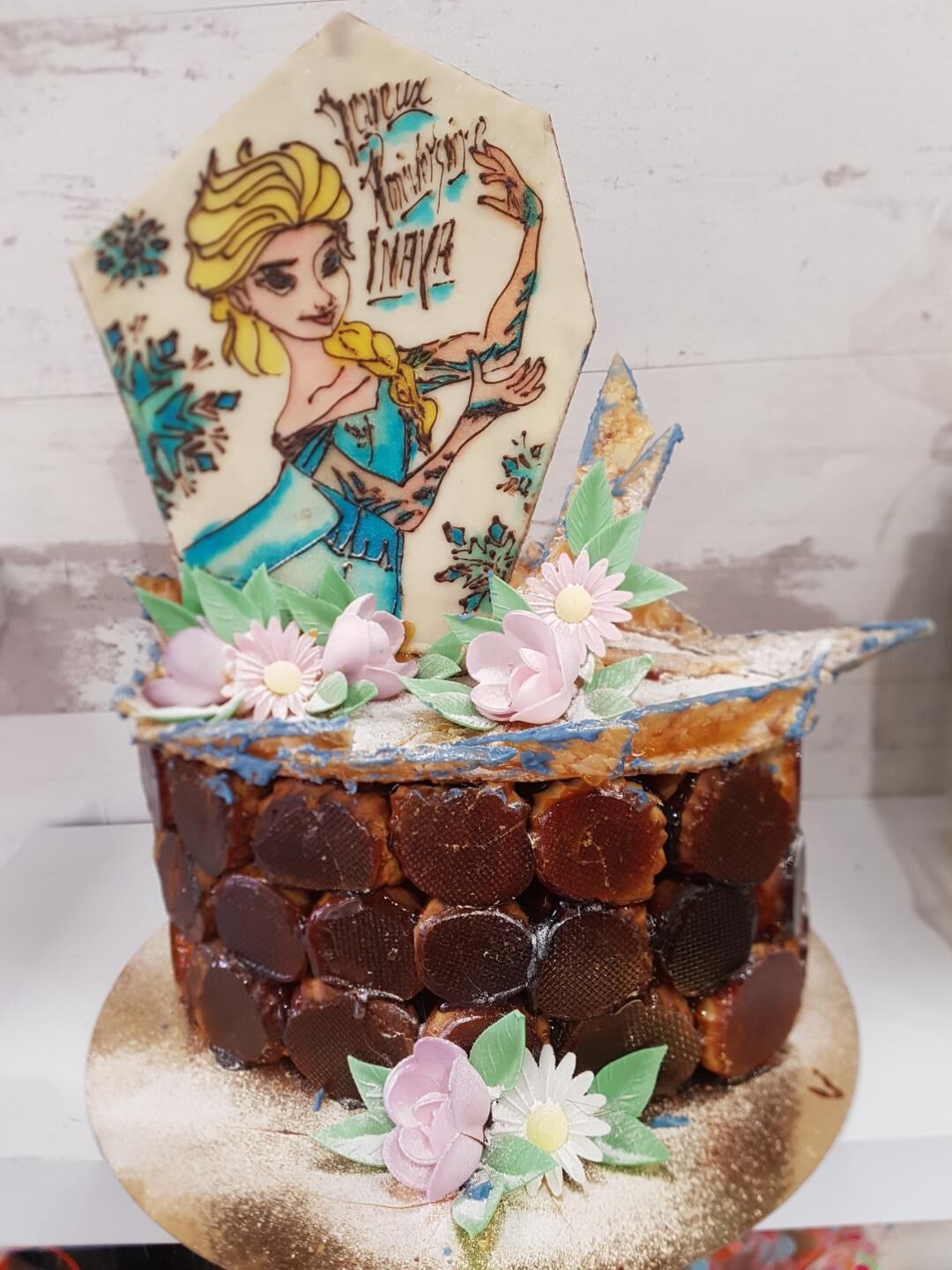 La reine des neiges en choux nougatine
