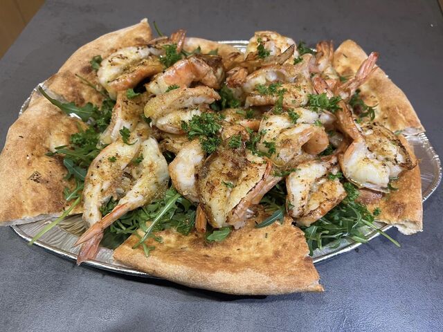 Von Bruschetta über Salat, unsere Vorspeisen werden deinen Gaumen erfreuen und dich auf das Hauptgericht vorbereiten.