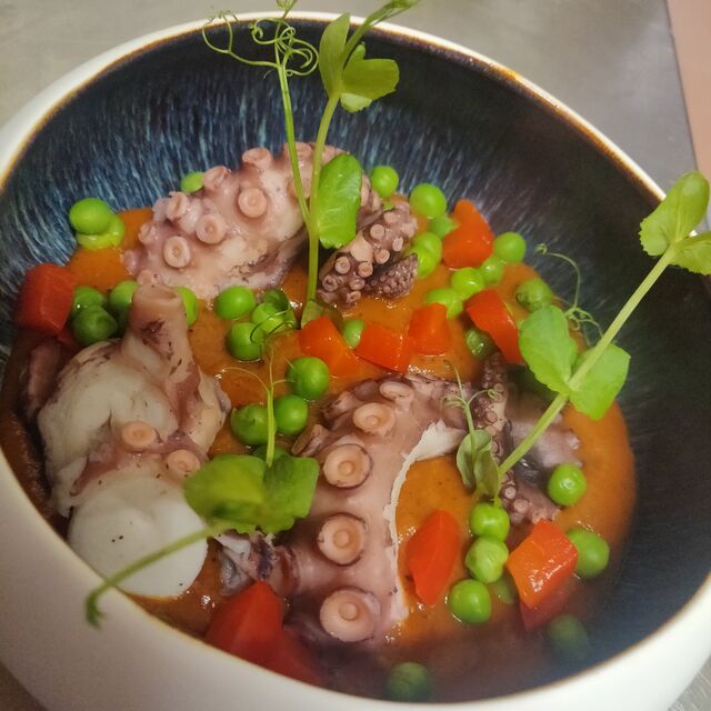 Polpo, Pomodori e Piselli