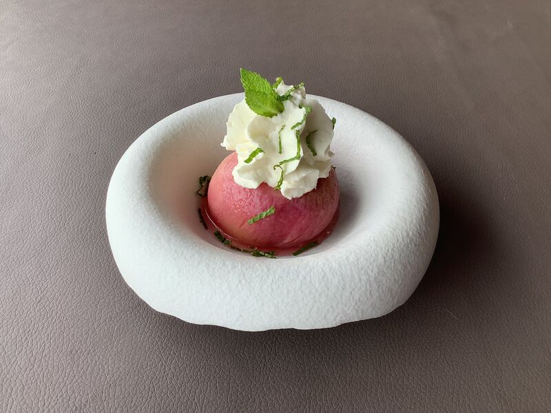 Pêche rôtie chantilly menthe