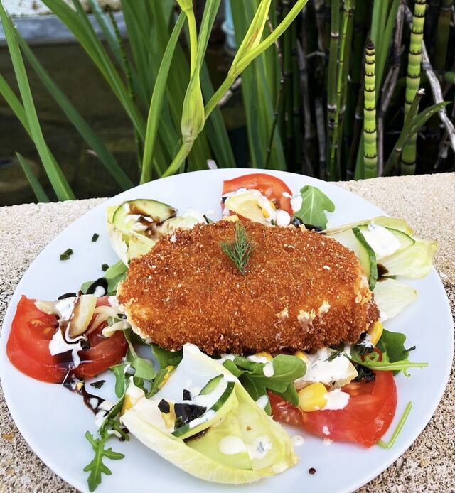 Salade de mozzarella panée