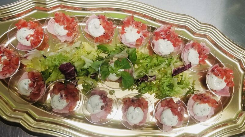 Plateau « Verrine »
~ Jambon de Parme, chèvre et poivron 