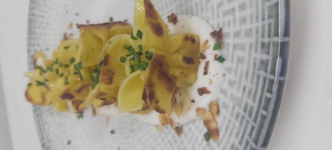 Fagotti de Pera y Salsa de Queso Ahumado 