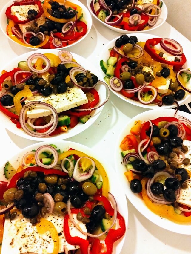 Pełne witamin sałatki, które wypełnią głodne brzuchy.