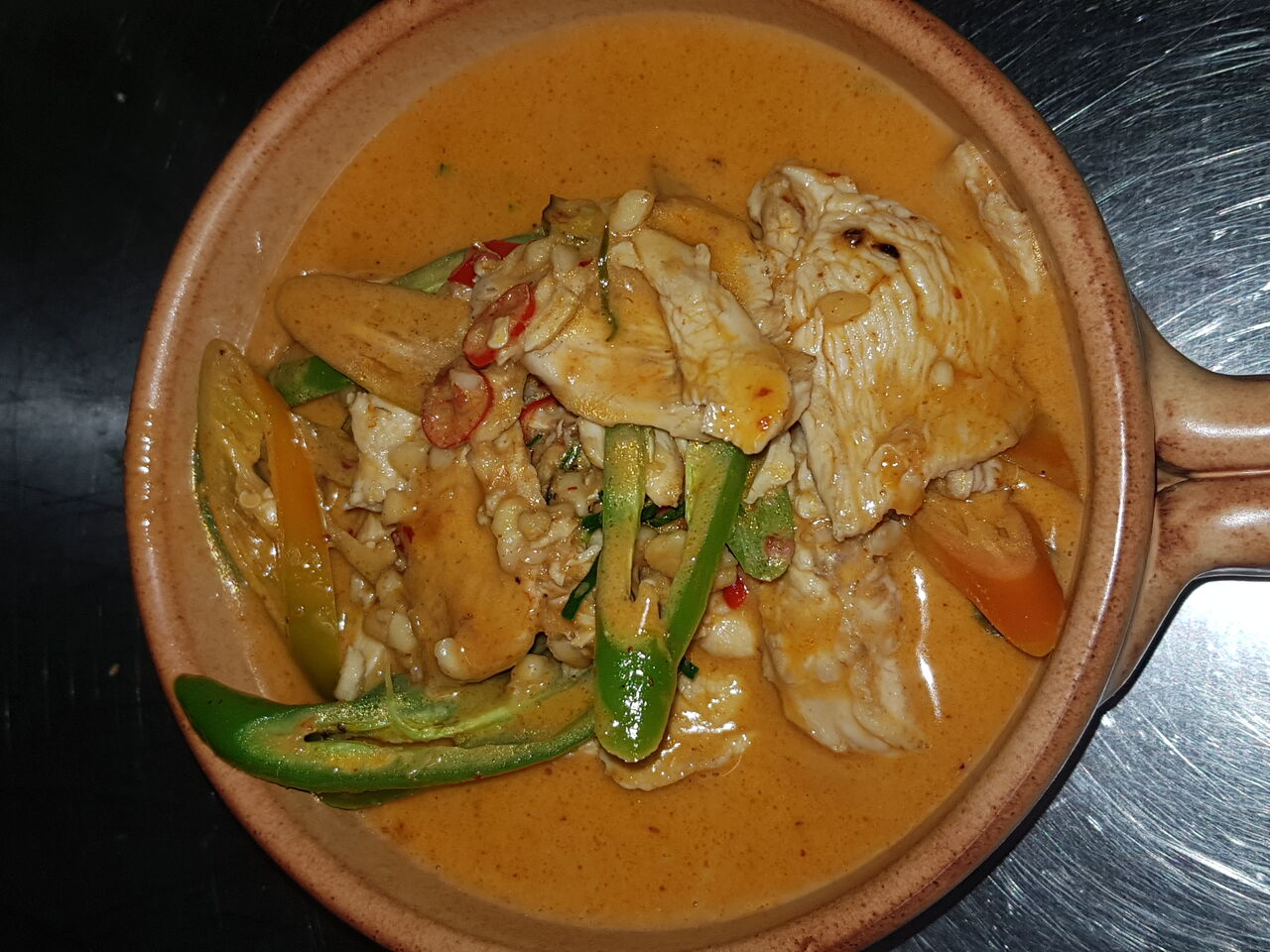 Nr. 28 Paneang kerrie met kip en kokosmelk zonder groenten 