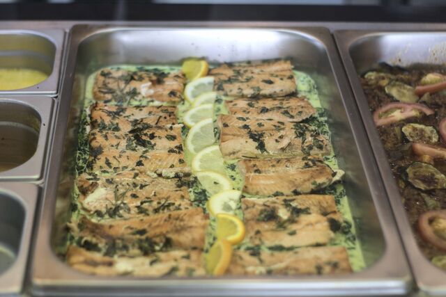 Lachsfilet mit Kräutern