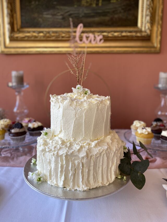 Hochzeitstorte frisch aus der Schloss-Küche